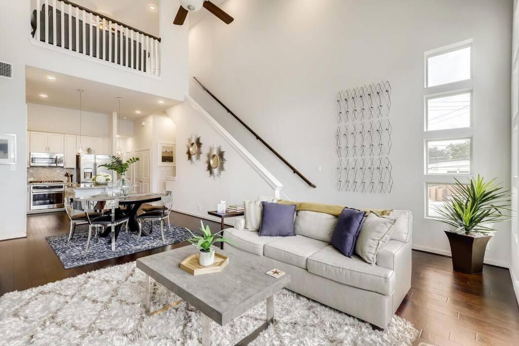 Gorgeous 4 Bed Home On St Mary'S - Minutes To Riverwalk/Pearl 圣安东尼奥 外观 照片