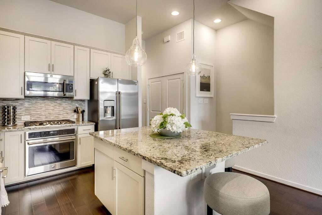 Gorgeous 4 Bed Home On St Mary'S - Minutes To Riverwalk/Pearl 圣安东尼奥 外观 照片